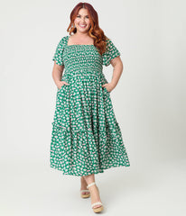 Barbie鈩?x Unique Vintage Plus Size Green Ditzy Daisy Smocked Midi Dress