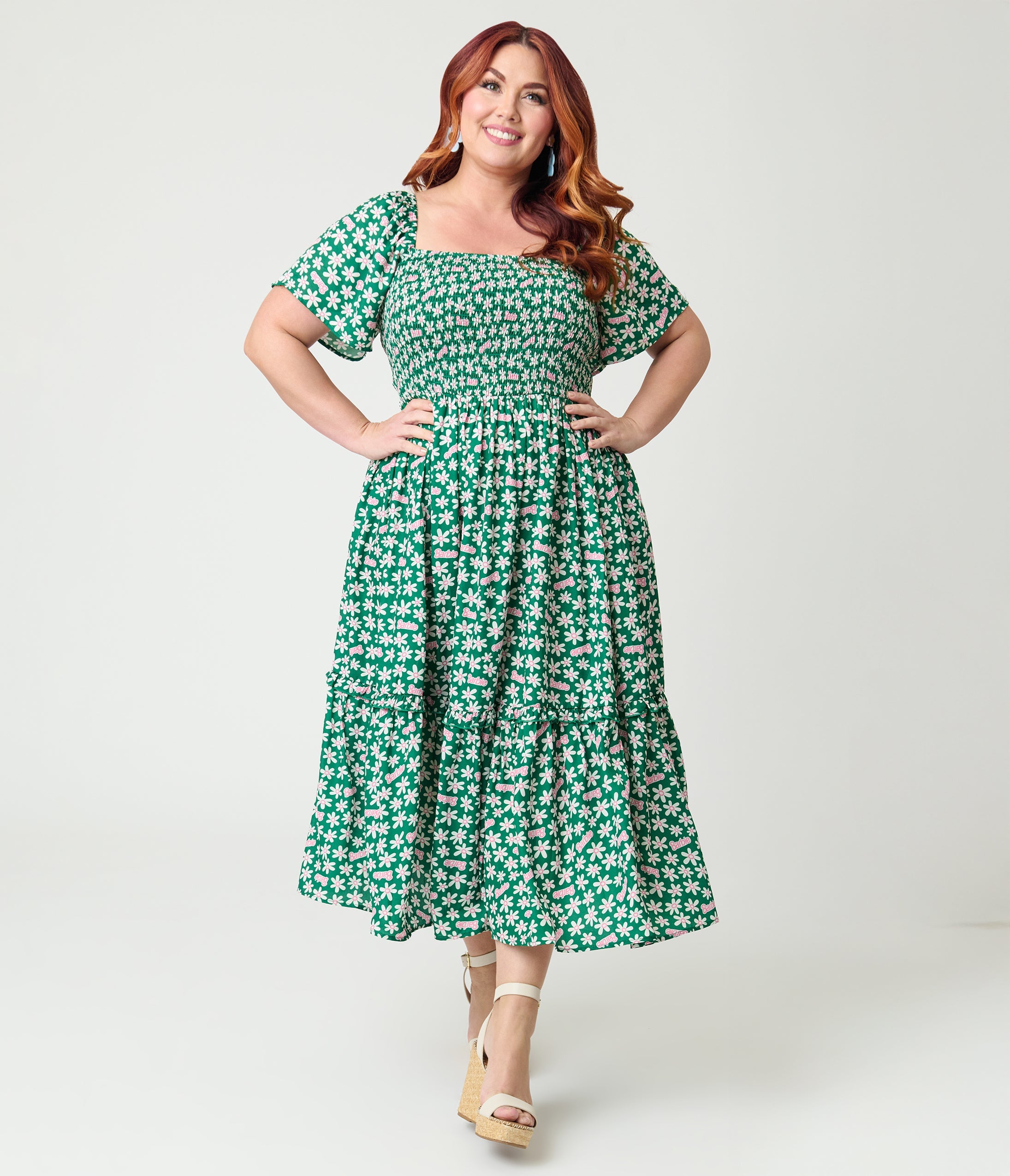 Barbie鈩?x Unique Vintage Plus Size Green Ditzy Daisy Smocked Midi Dress