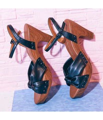 Black Knotted Platform Heels