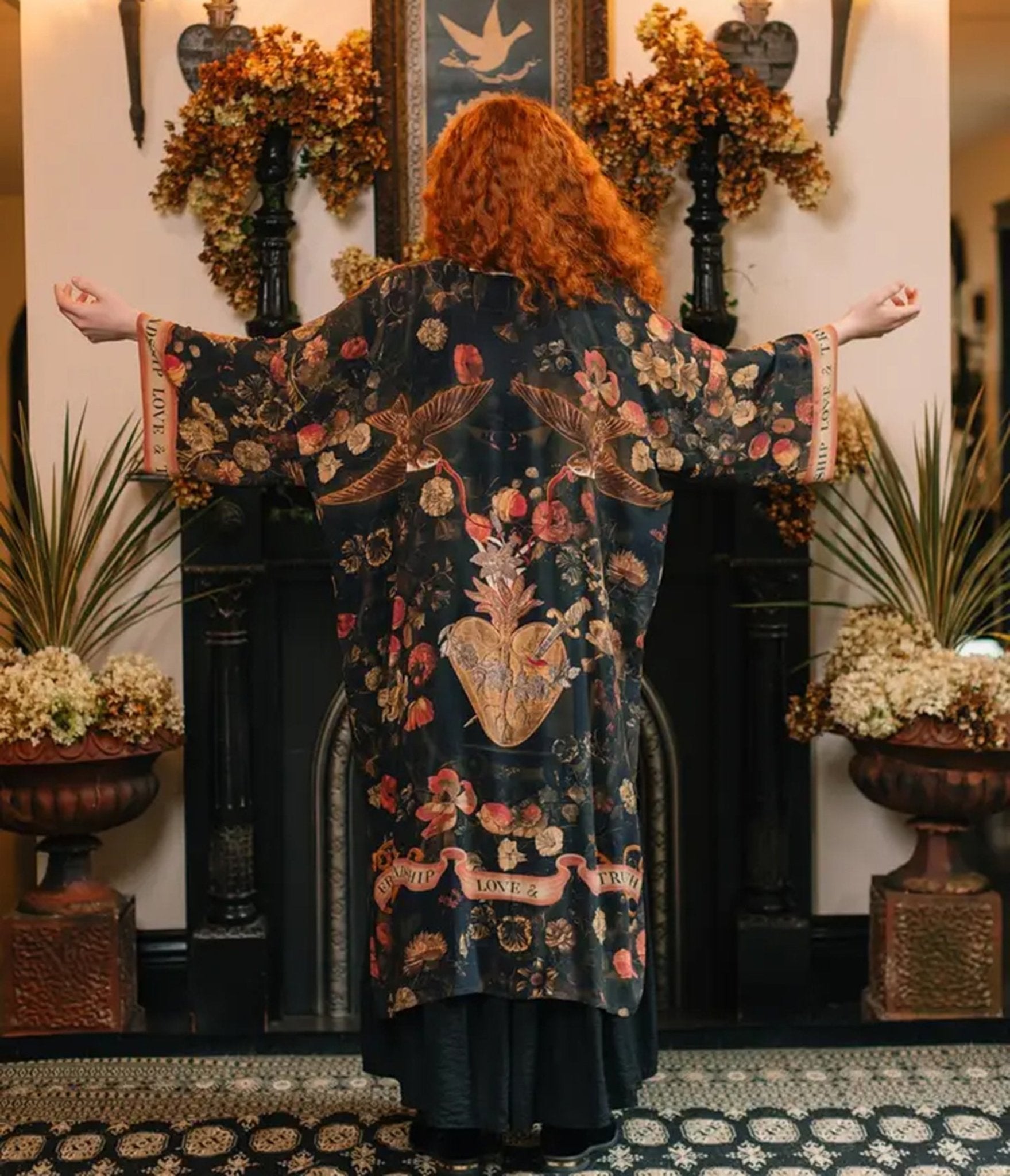 Black Sacred Heart Floral Print Kimono