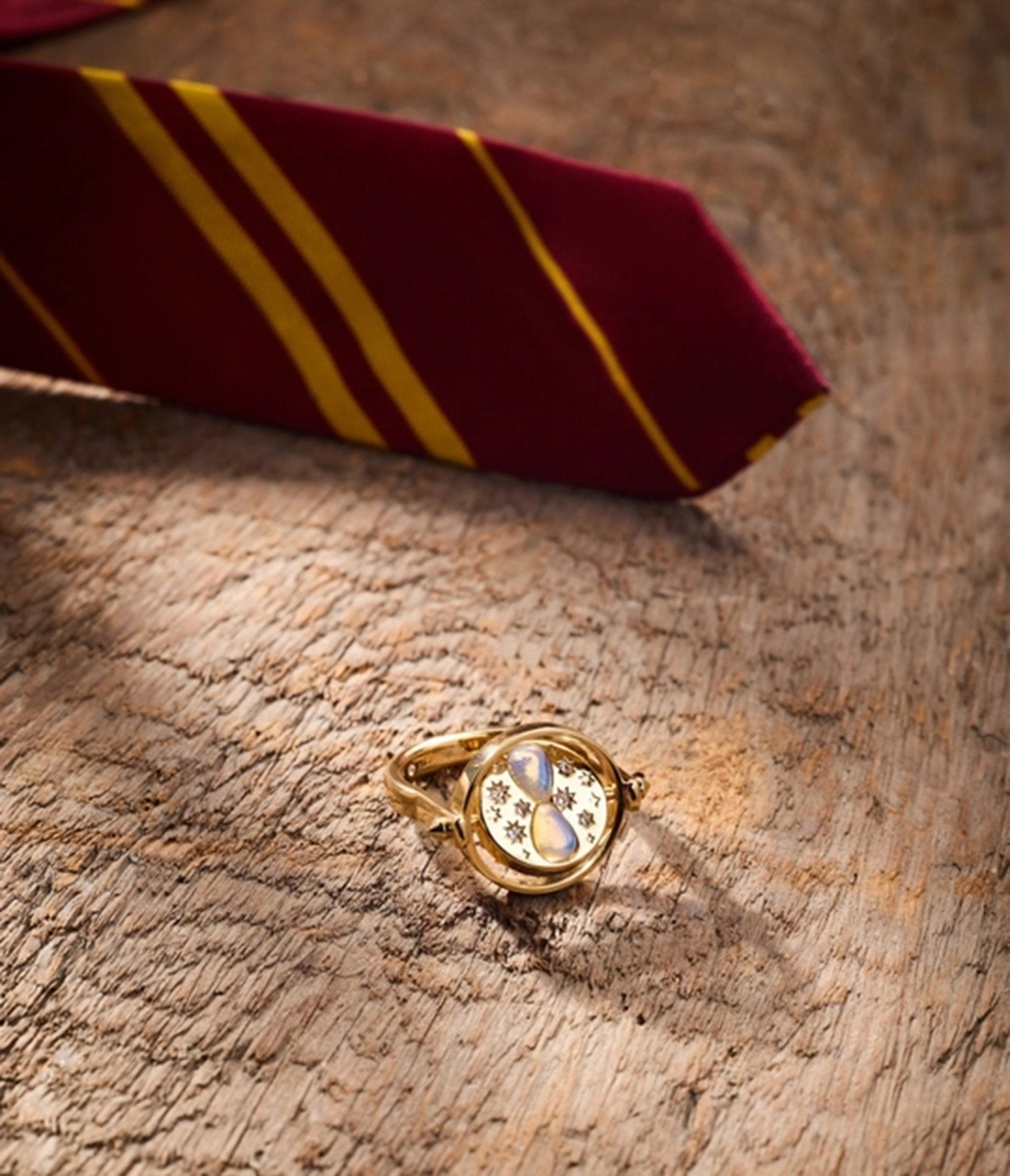 Gold Plated Harry Potter鈩?Time Turner Flip Ring